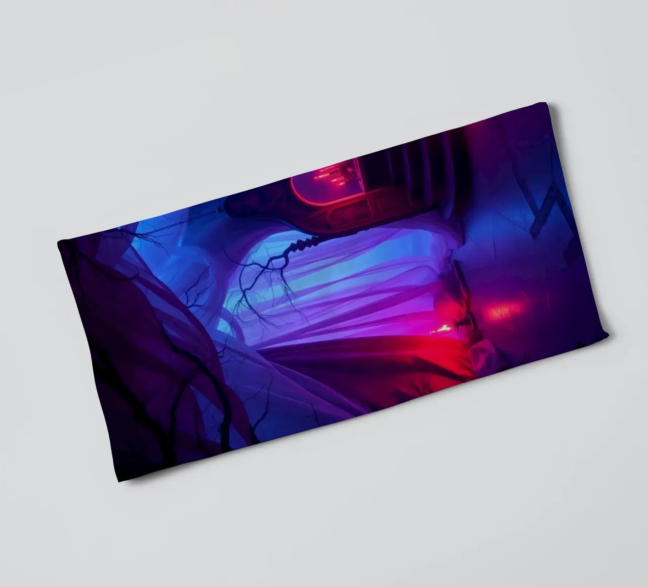 Griezelig interieur met zachte verlichting en mysterieus decor badhanddoek van DesignDoodle