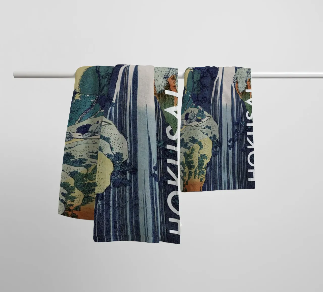 Hokusai - Amida Waterfall on the Kiso Highway asciugamano da bagno da Vintage by JUNIQE