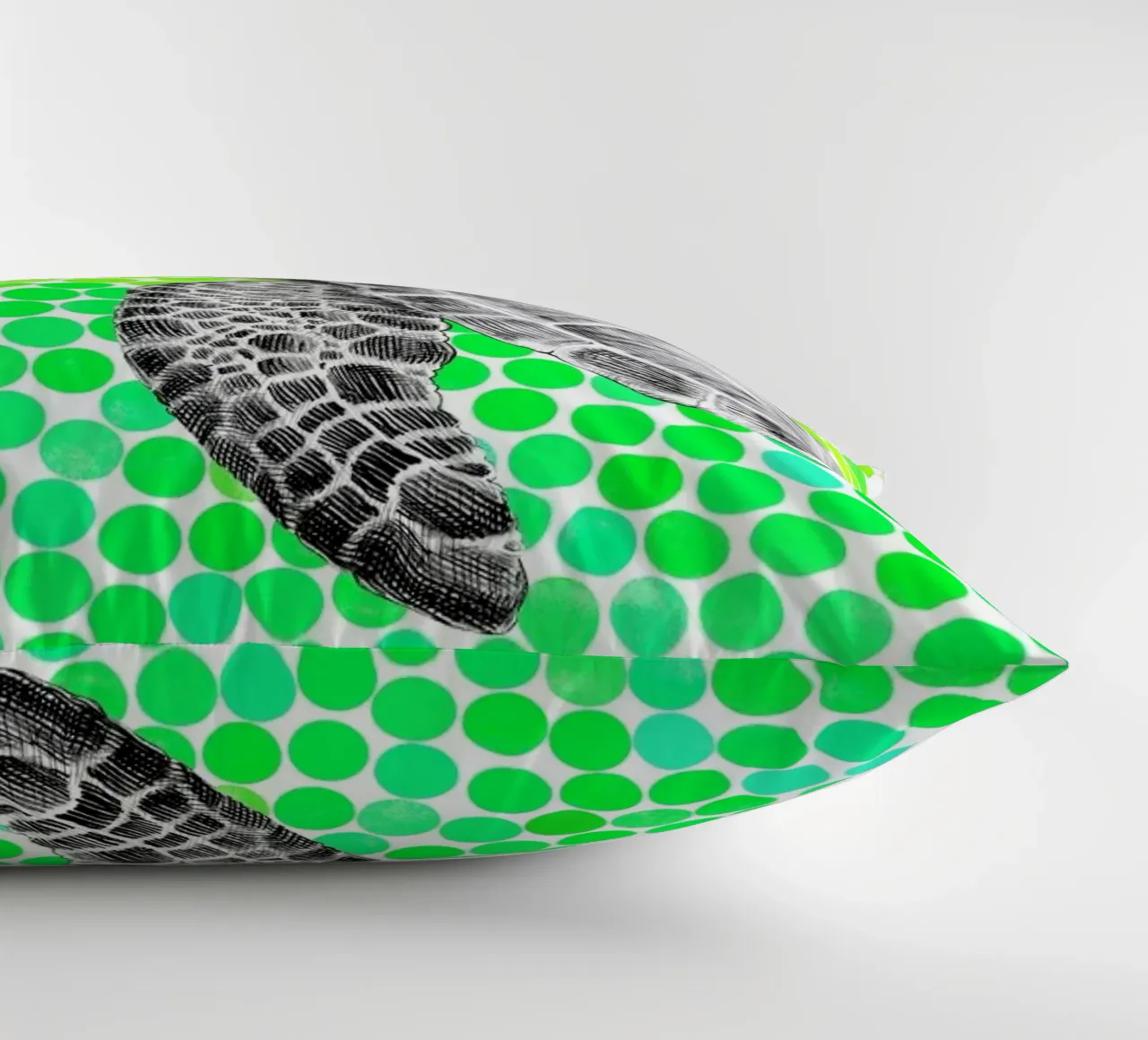 Turtle and Pufferfish cuscino da Eric Fan