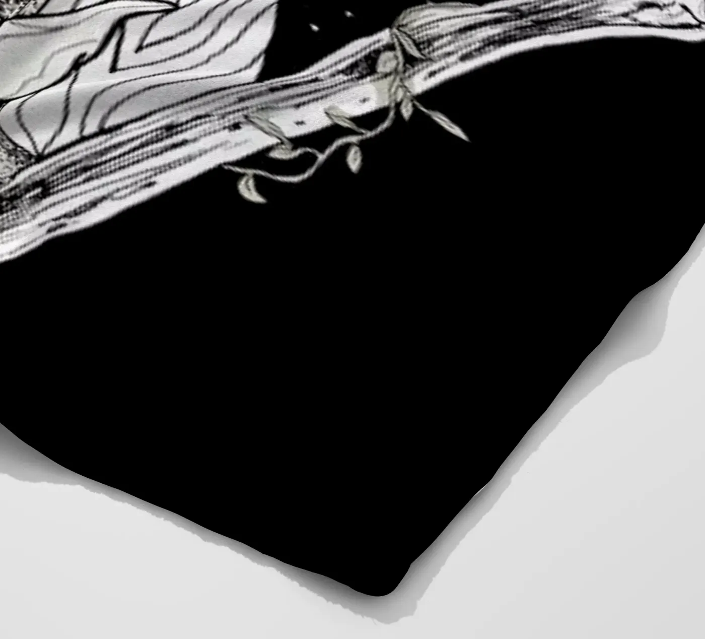 Bones fleece blanket by Alejandra Sáenz