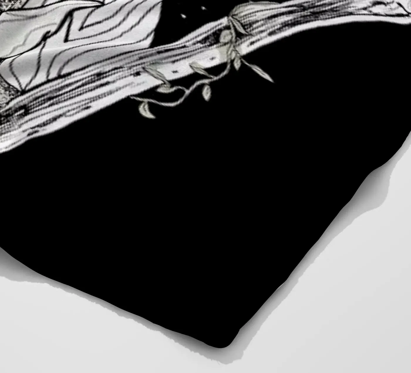 Bones fleece blanket by Alejandra Sáenz