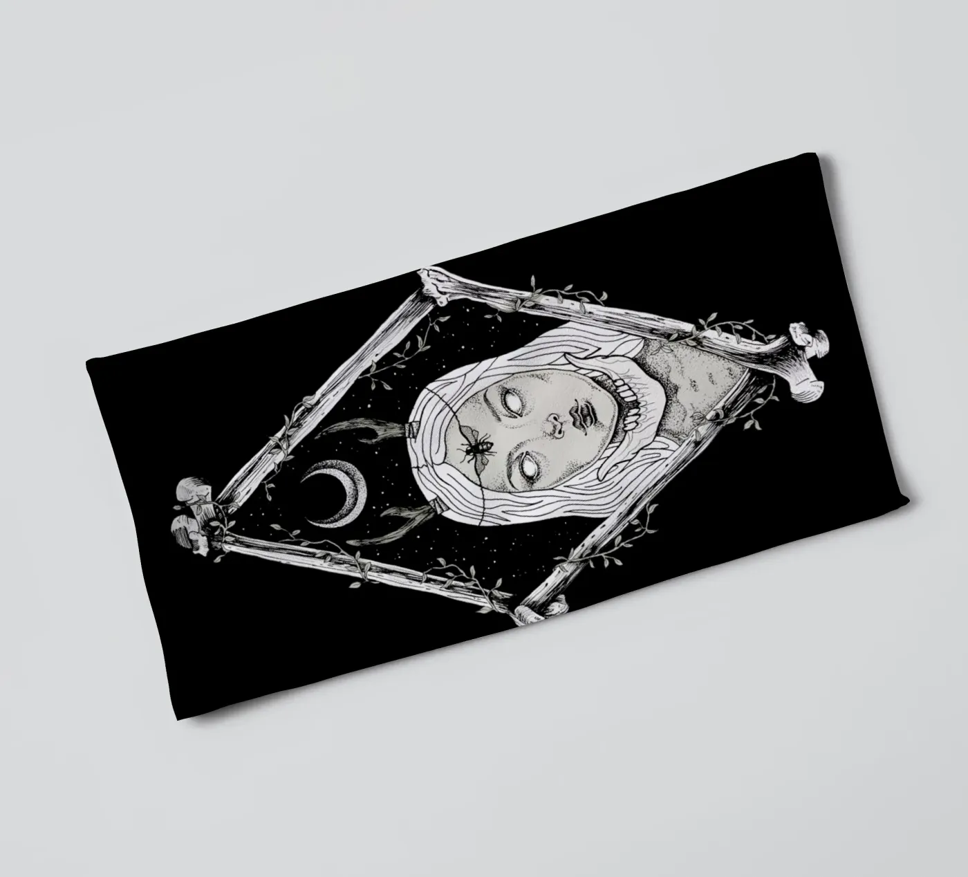 Bones towel by Alejandra Sáenz