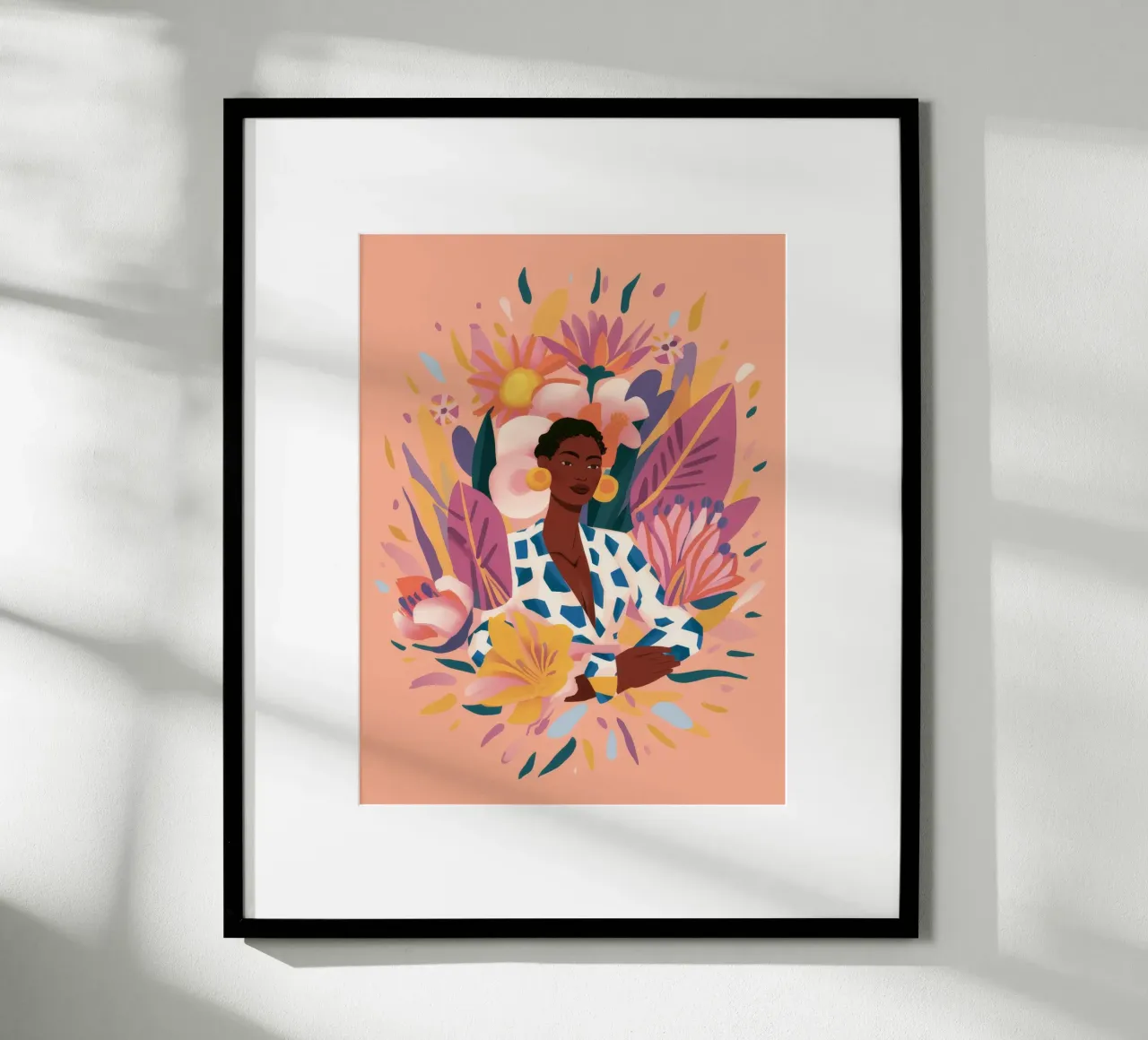 Maestà della corona floreale poster con telaio in legno da Petal Canvas