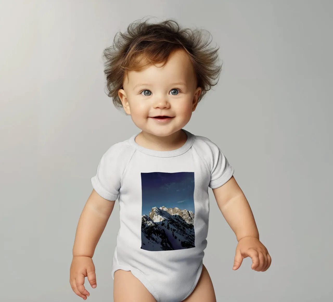 Nordkette by Reisevergnügen short-sleeve baby romper by Reisevergnügen