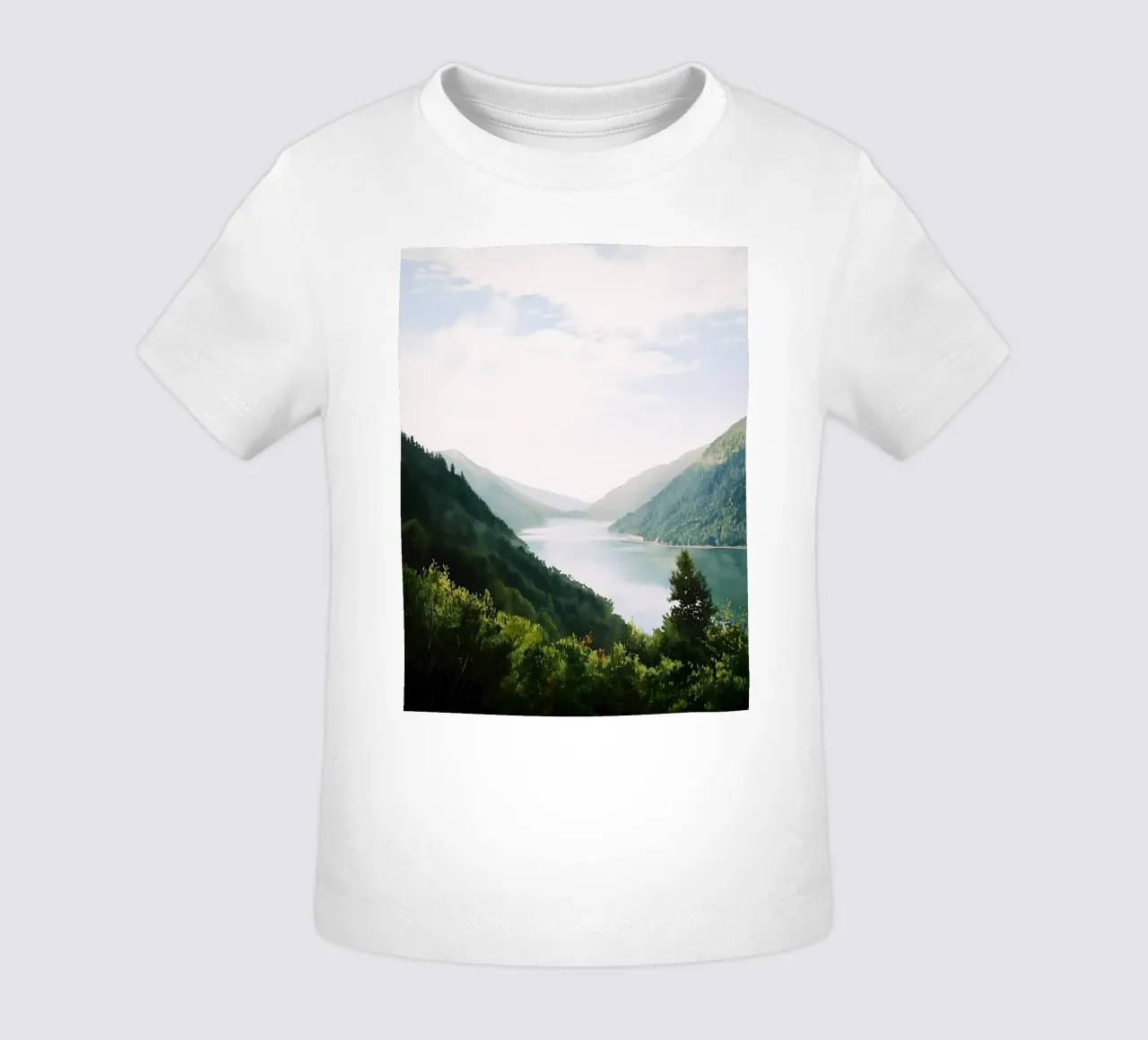 Norwegian Fjord Whisper: Serenity Over Water maglietta neonato da FujiBrush