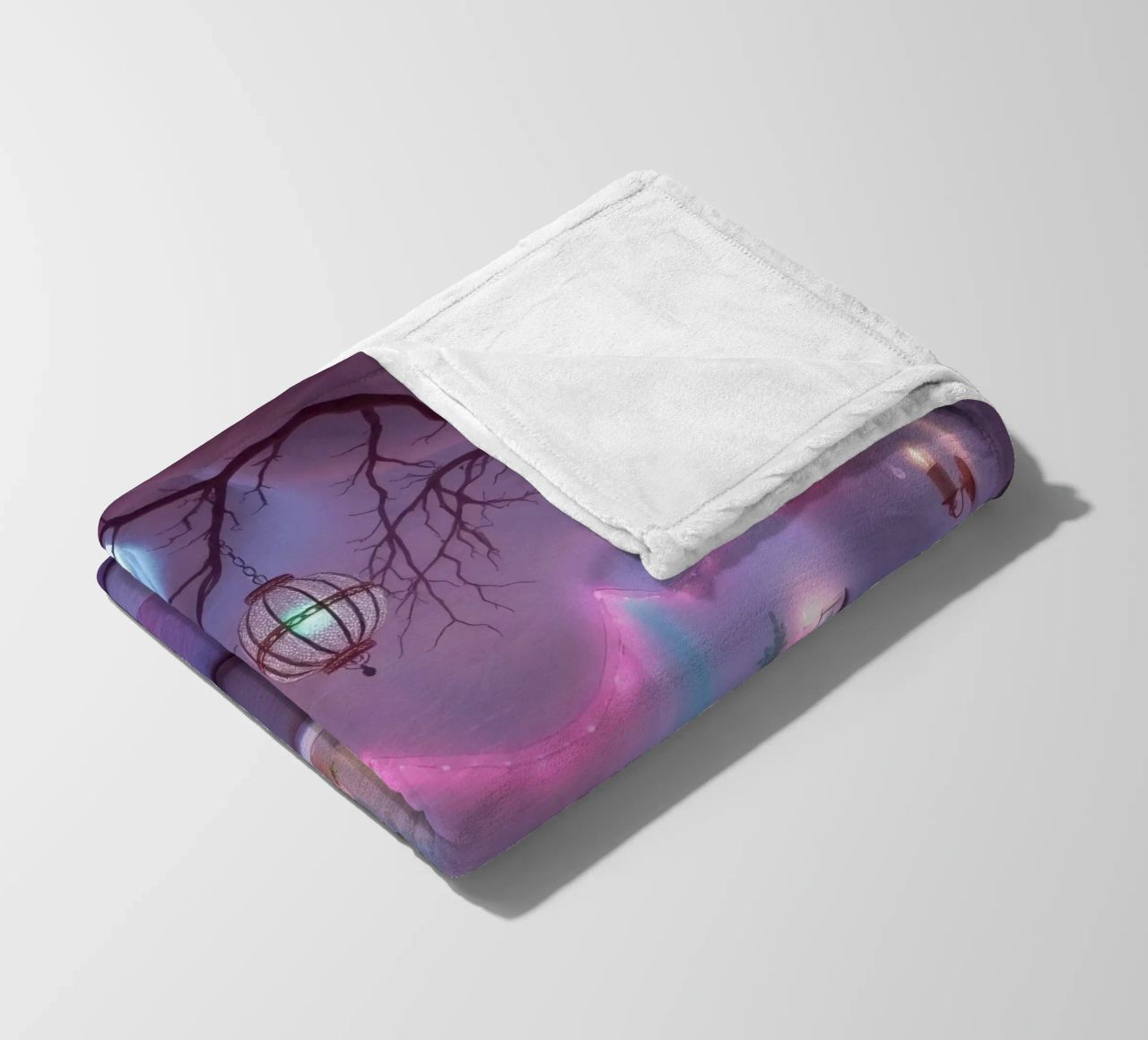 Camera accogliente con luci soffuse e arredamento unico coperta in pile da DesignDoodle