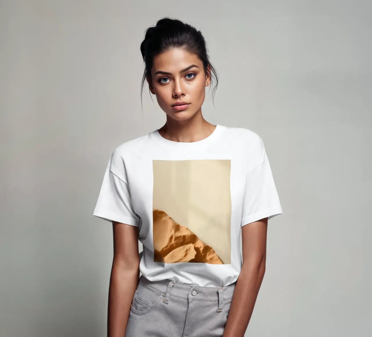 Scultura unica in argilla che mette in risalto texture e ombre t-shirt da DesignDoodle