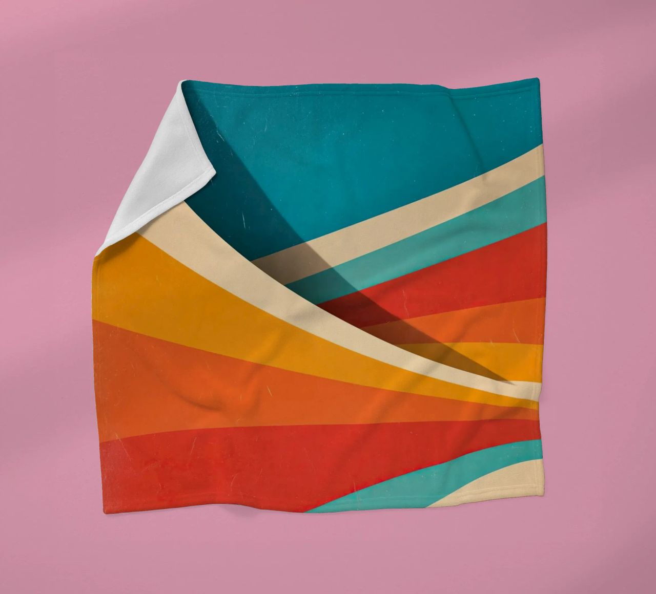 Retro vibes | Abstract 70s stripe motif fleece blanket by Autofocus