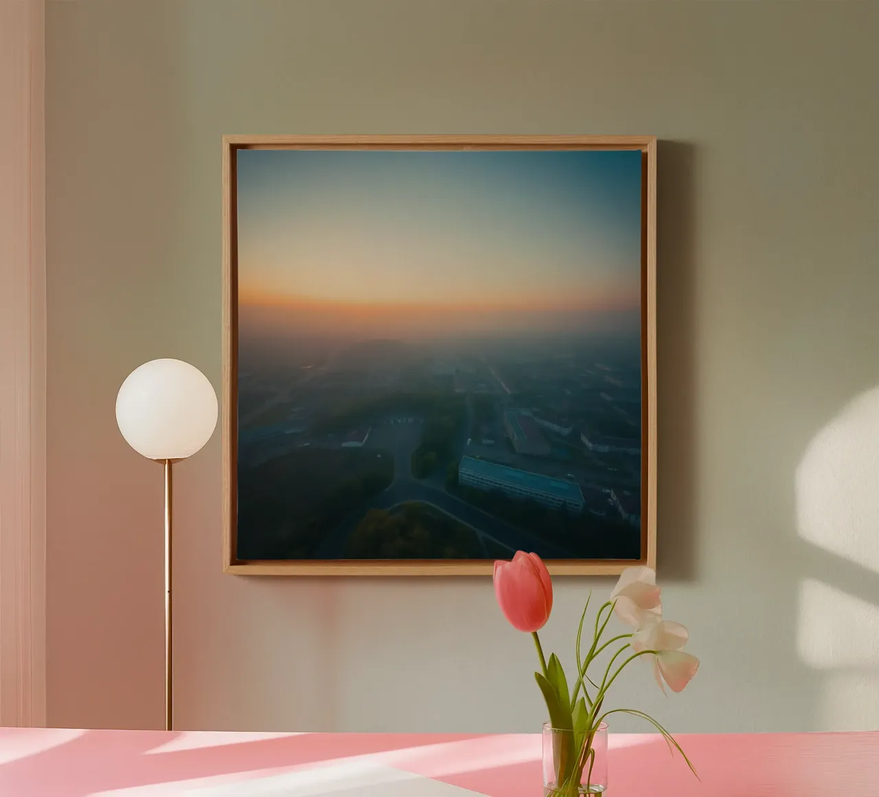 Mistige dageraad boven een stadslandschap met zachte pastelkleuren canvas met Baklijst van DesignDoodle