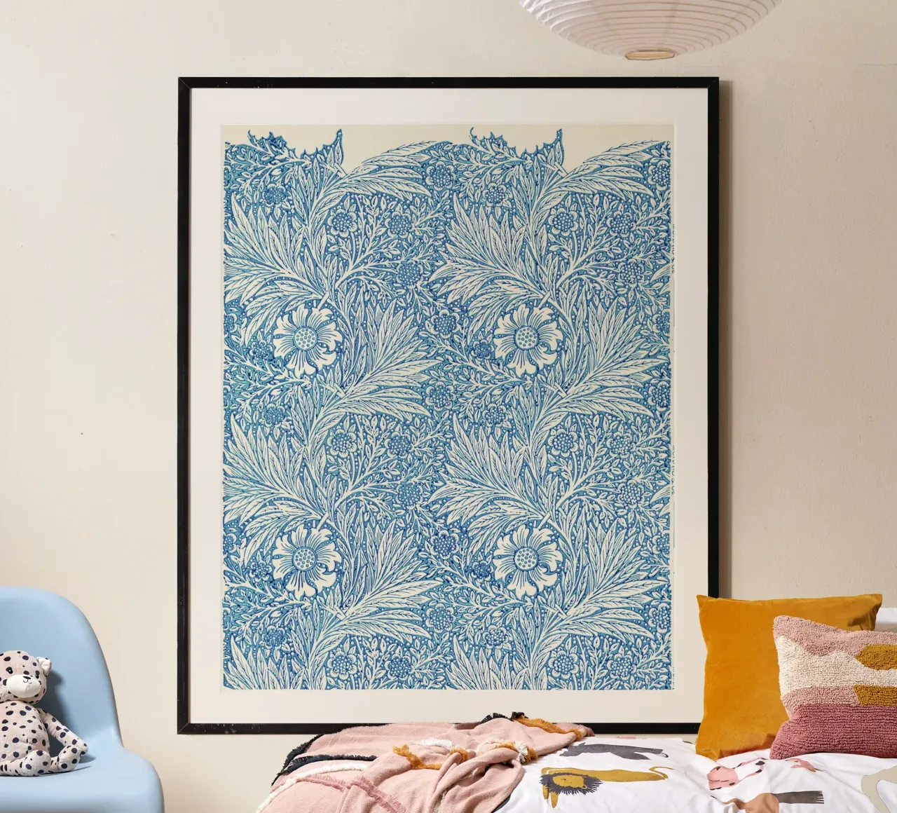 William Morris – Blue Marigold poster avec cadre en plastique de Venus Art