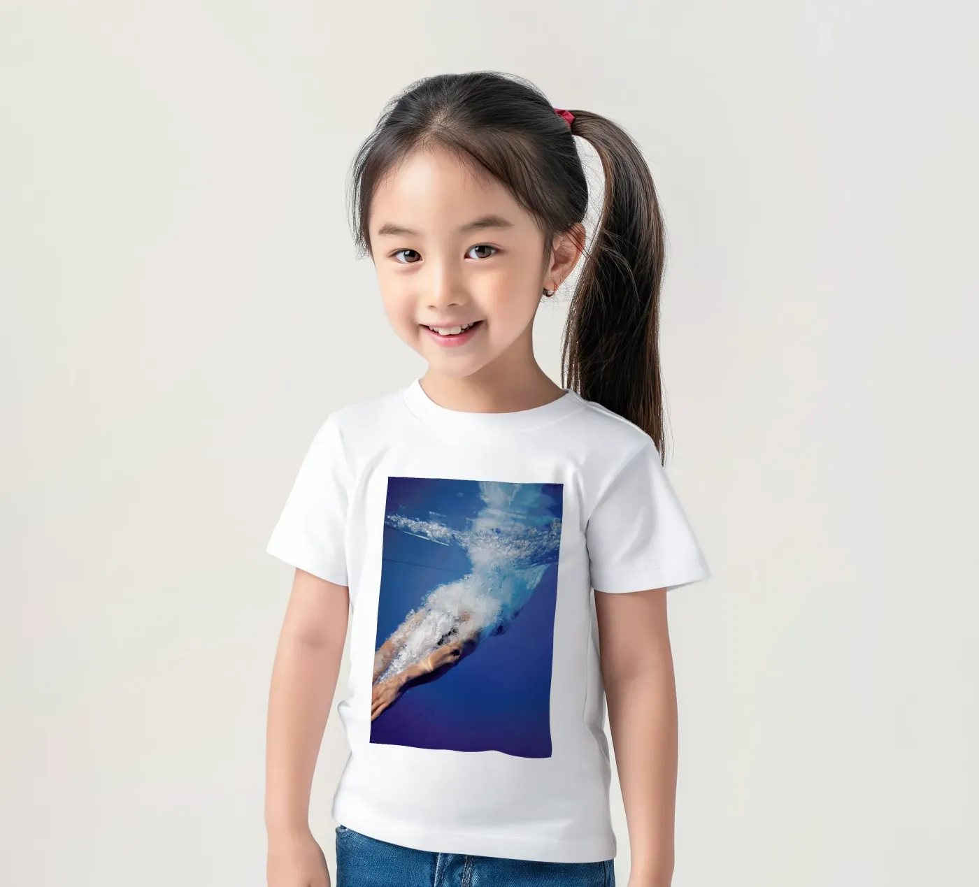 Diving Beneath Kinder T-Shirt von EyeEm Mobile GmbH