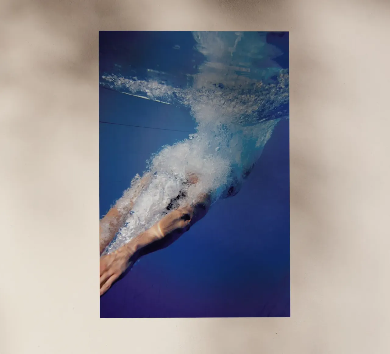 Diving Beneath pellicola backlit da EyeEm Mobile GmbH