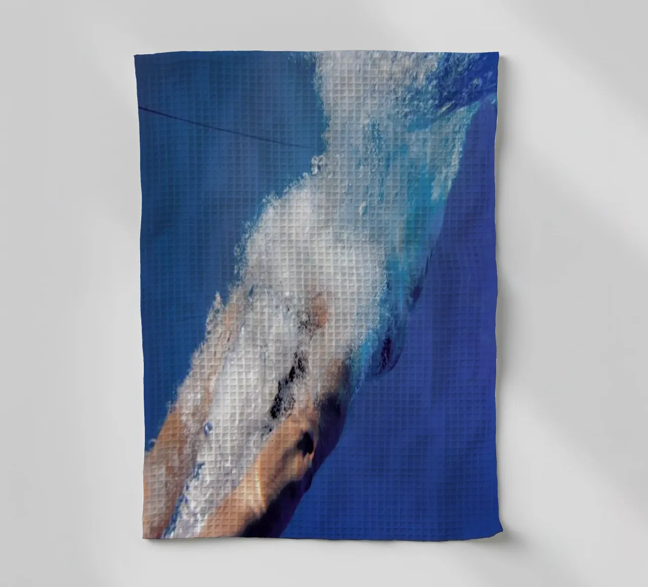 Diving Beneath Geschirrtuch von EyeEm Mobile GmbH