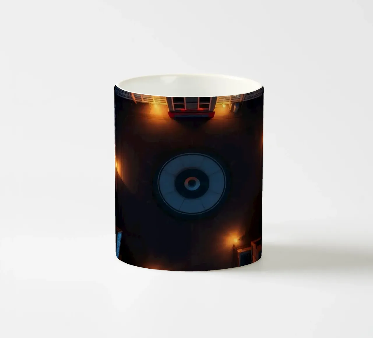 Piazza della città illuminata di notte dai lampioni tazza in ceramica da DesignDoodle