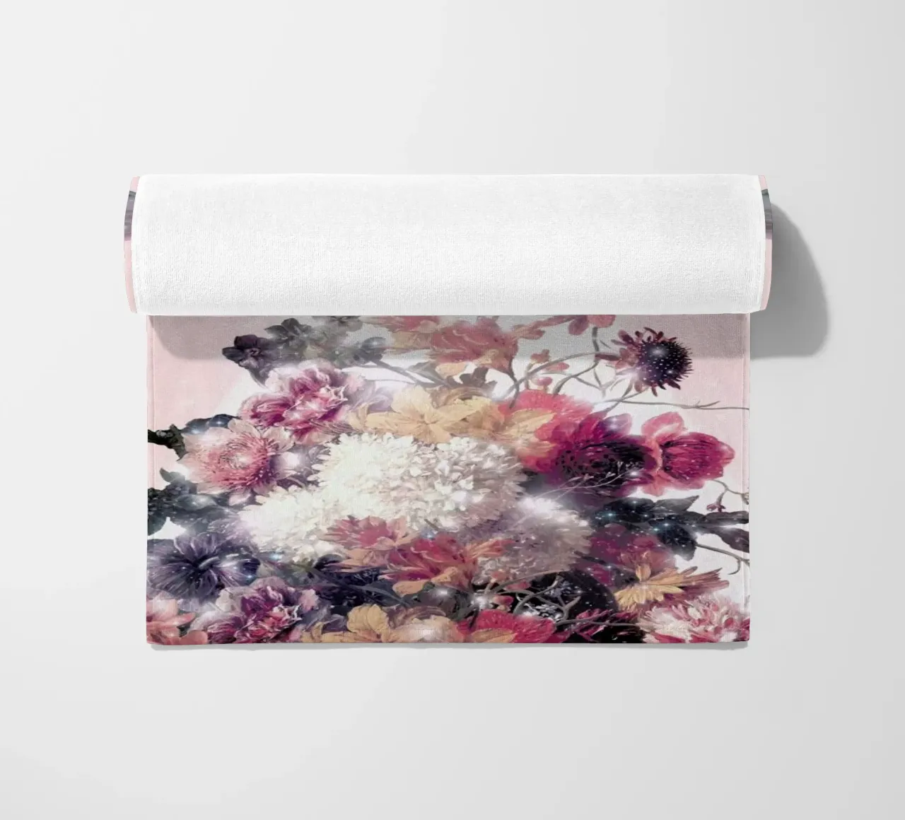 Floral Ufo telo mare da Paul Fuentes Design