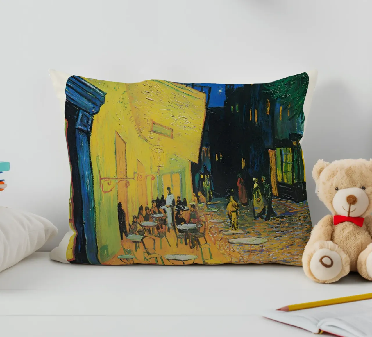 La "Terrazza del caffè di notte" di Van Gogh: una post-impressione iconica cuscino da NorwesClub