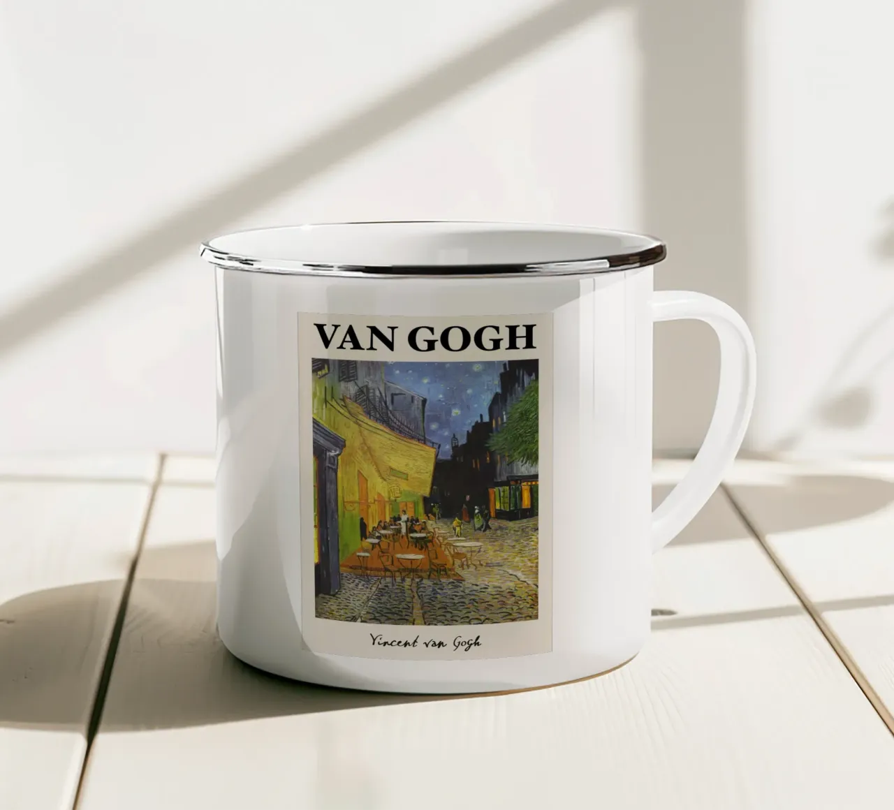 La terrazza del caffè di Van Gogh di notte, città post-impressionista tazza in smalto da NorwesClub