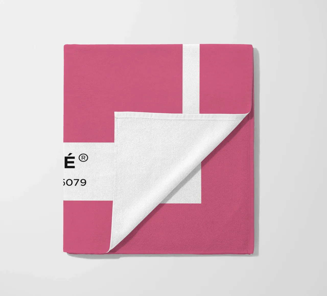 Pink Flambe Pantone telo mare da Paigaam Studio