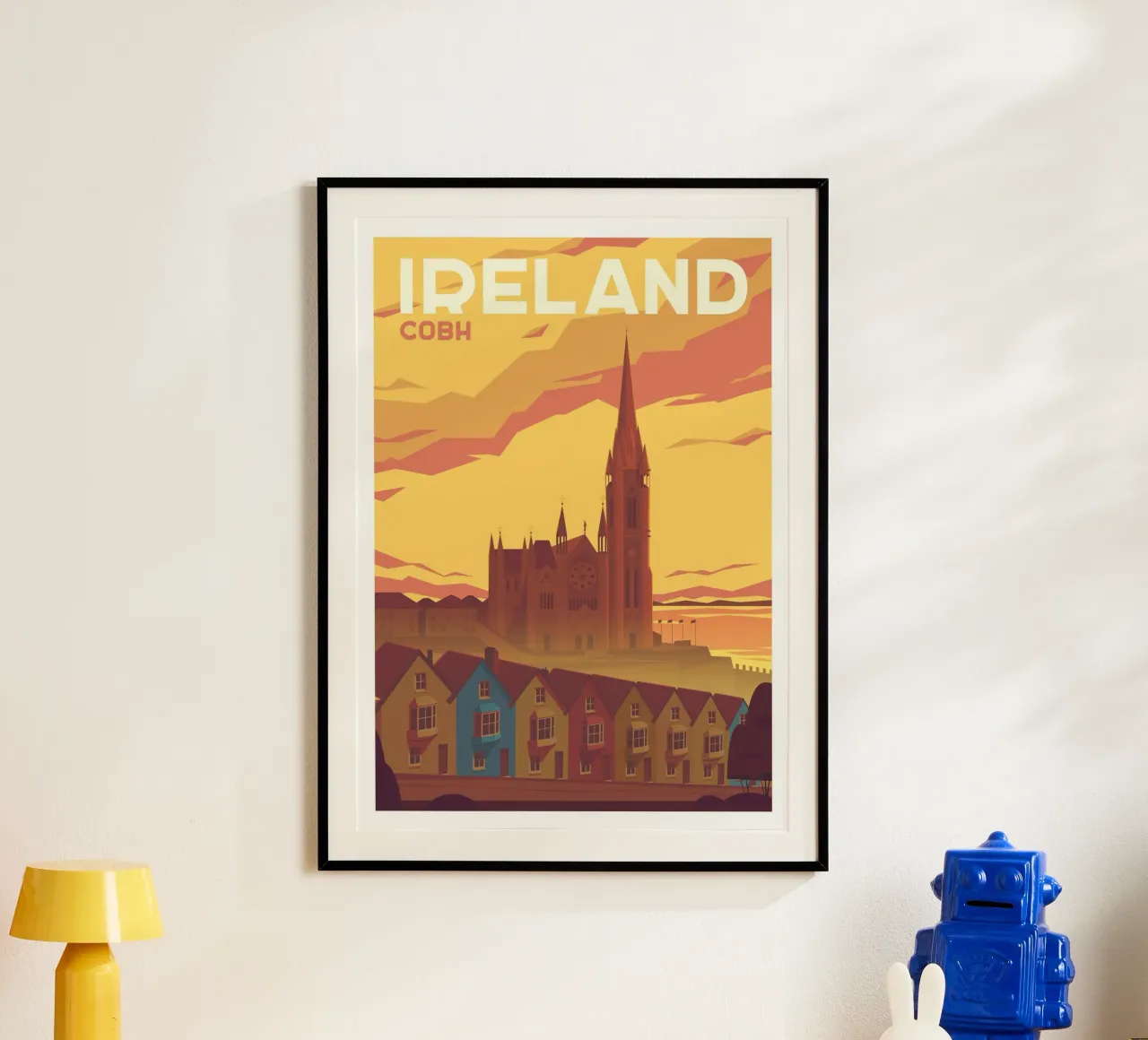 Cobh, Irlanda poster con telaio in alluminio da Wanderlust Vibes