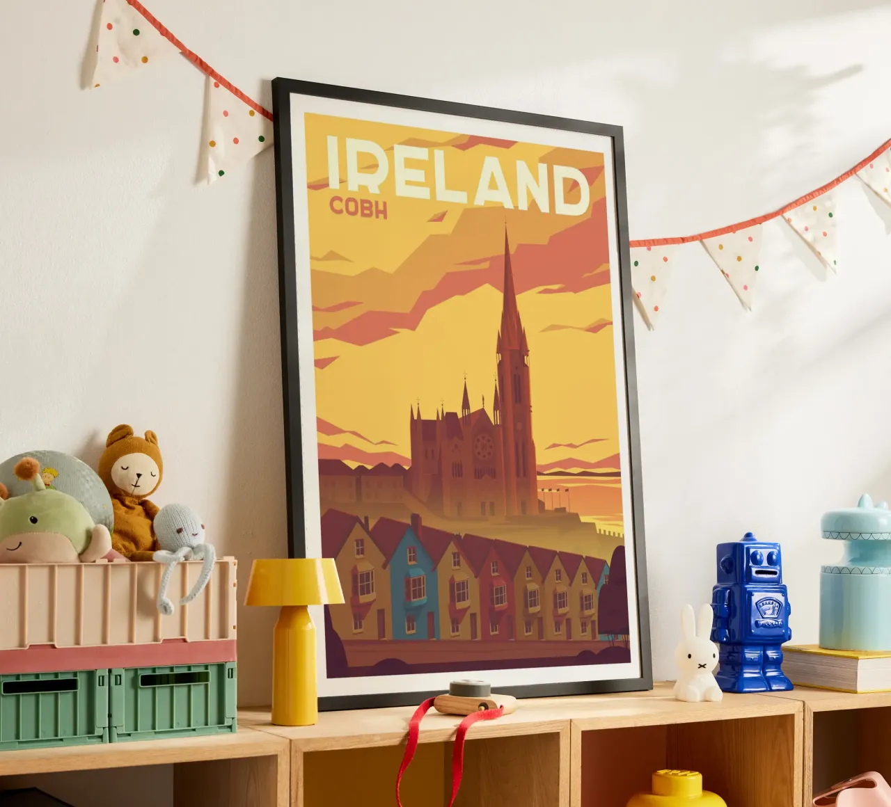 Cobh, Irlanda poster con telaio in alluminio da Wanderlust Vibes
