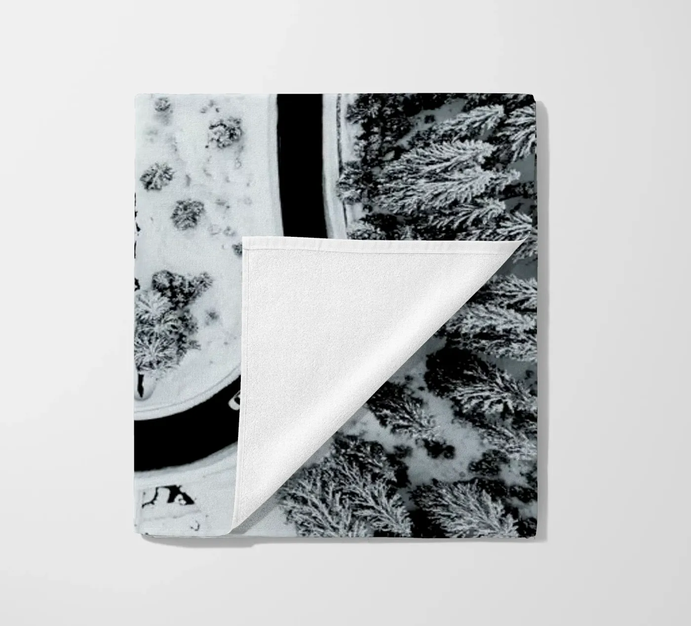 Looping Back Strandtuch von METROPOLIS