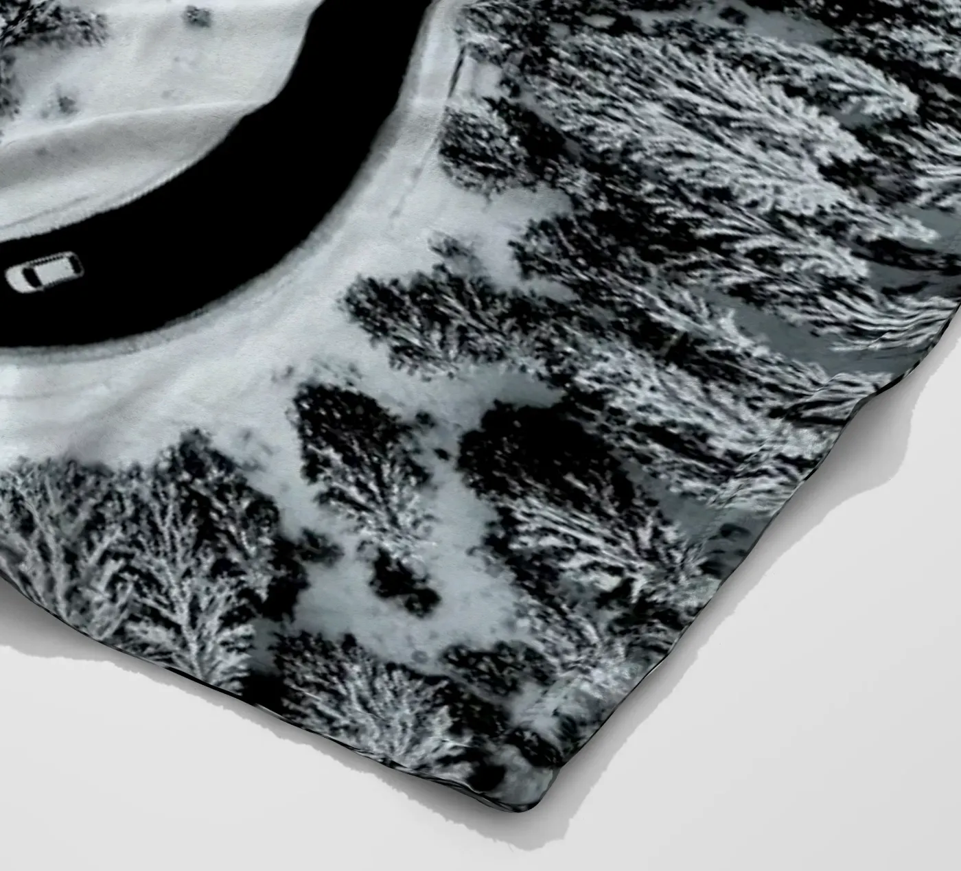 Looping Back Fleecedecke von METROPOLIS