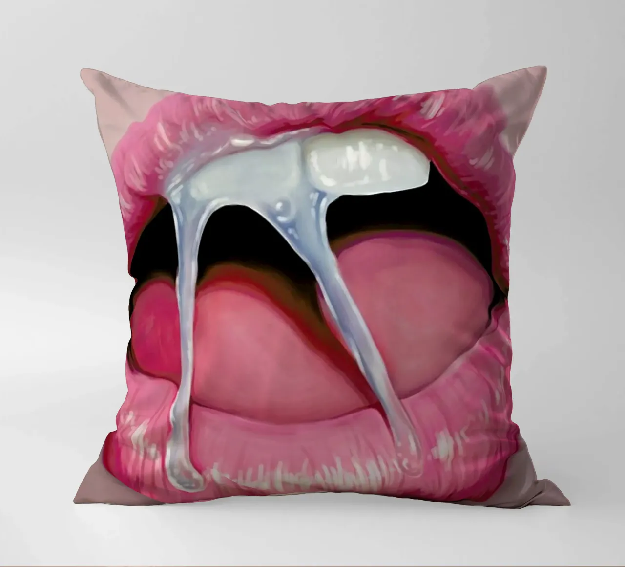 Tiniko's decorative cushion by Musya