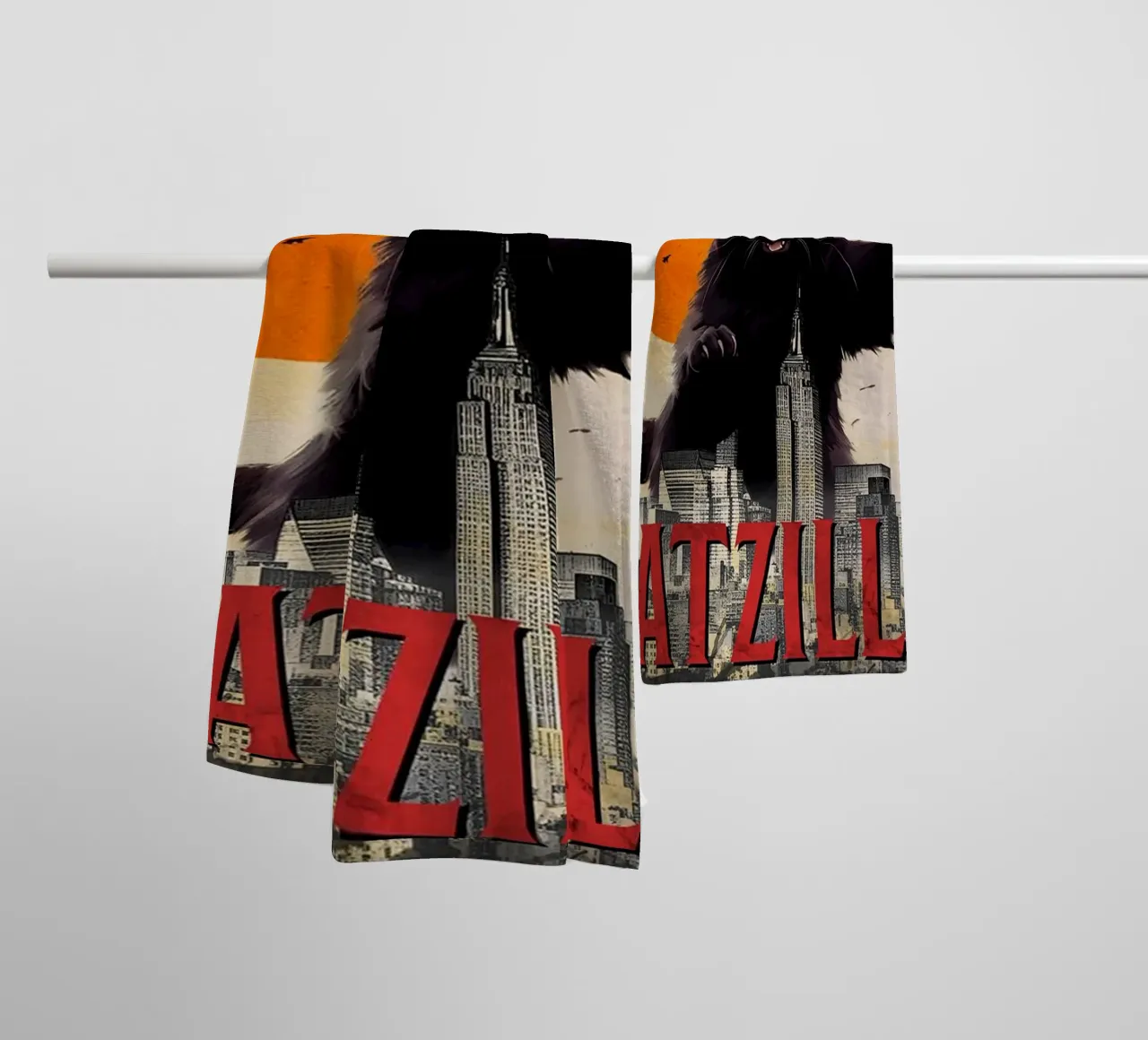 Il Catzilla asciugamano da bagno da Betty Shops