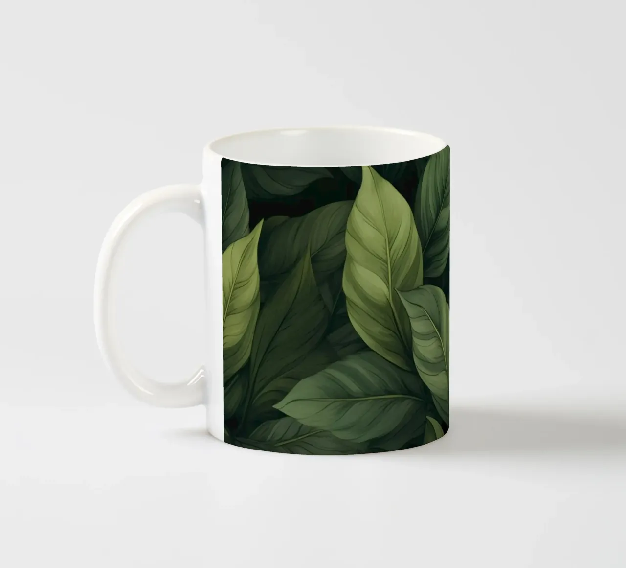 Giardino verde di serenità e calma con foglie rigogliose tazza in ceramica da Andrea Haase Modern Home