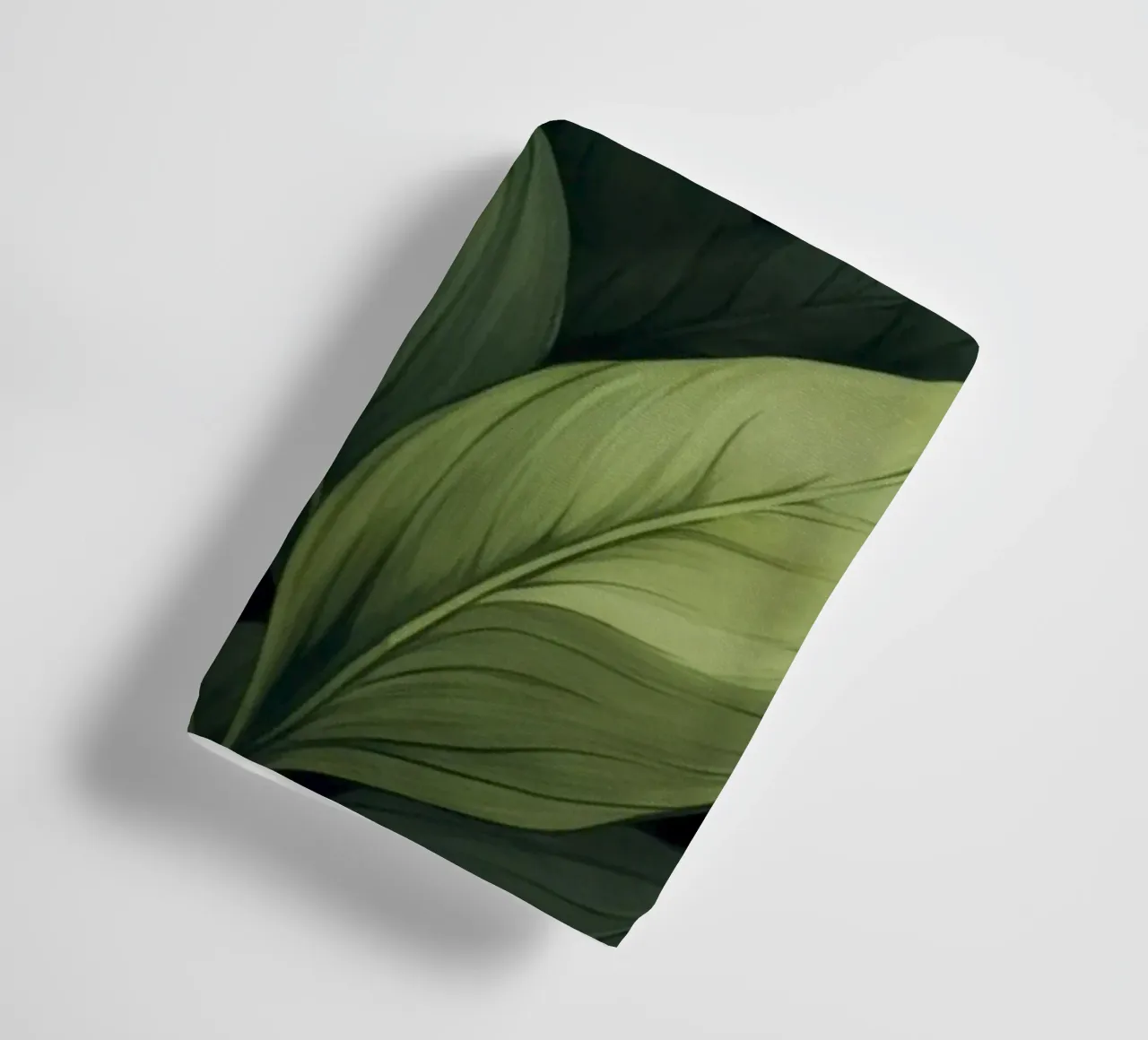 Giardino verde di serenità e calma con foglie rigogliose asciugamano da bagno da Andrea Haase Modern Home