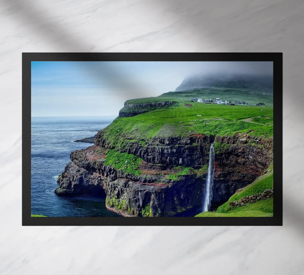 Faroes #03: Gásadalur: Where Water Meets the Sky zerbino da zenitt