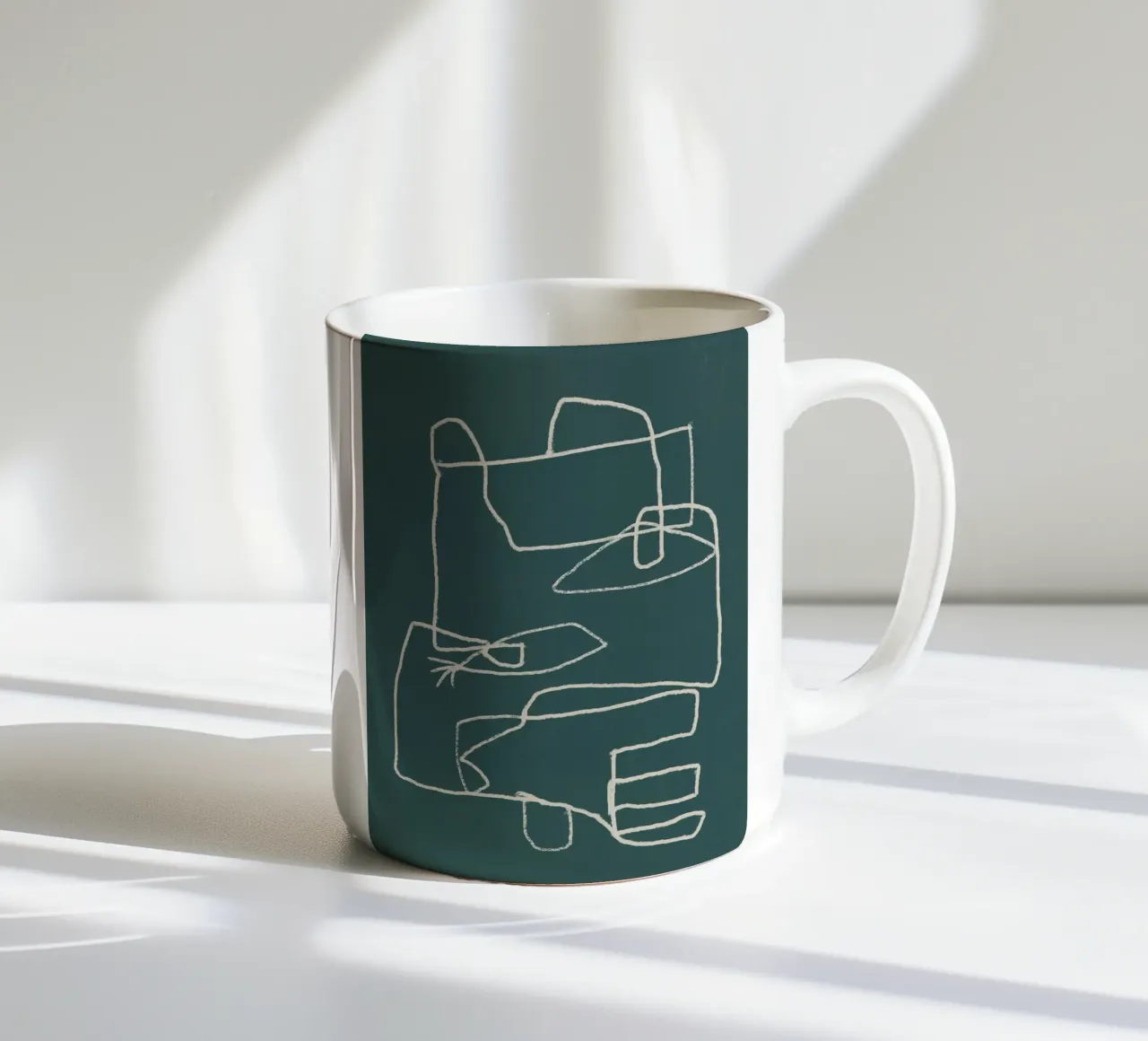 Ritratto astratto in line art tazza in ceramica da Little Dean
