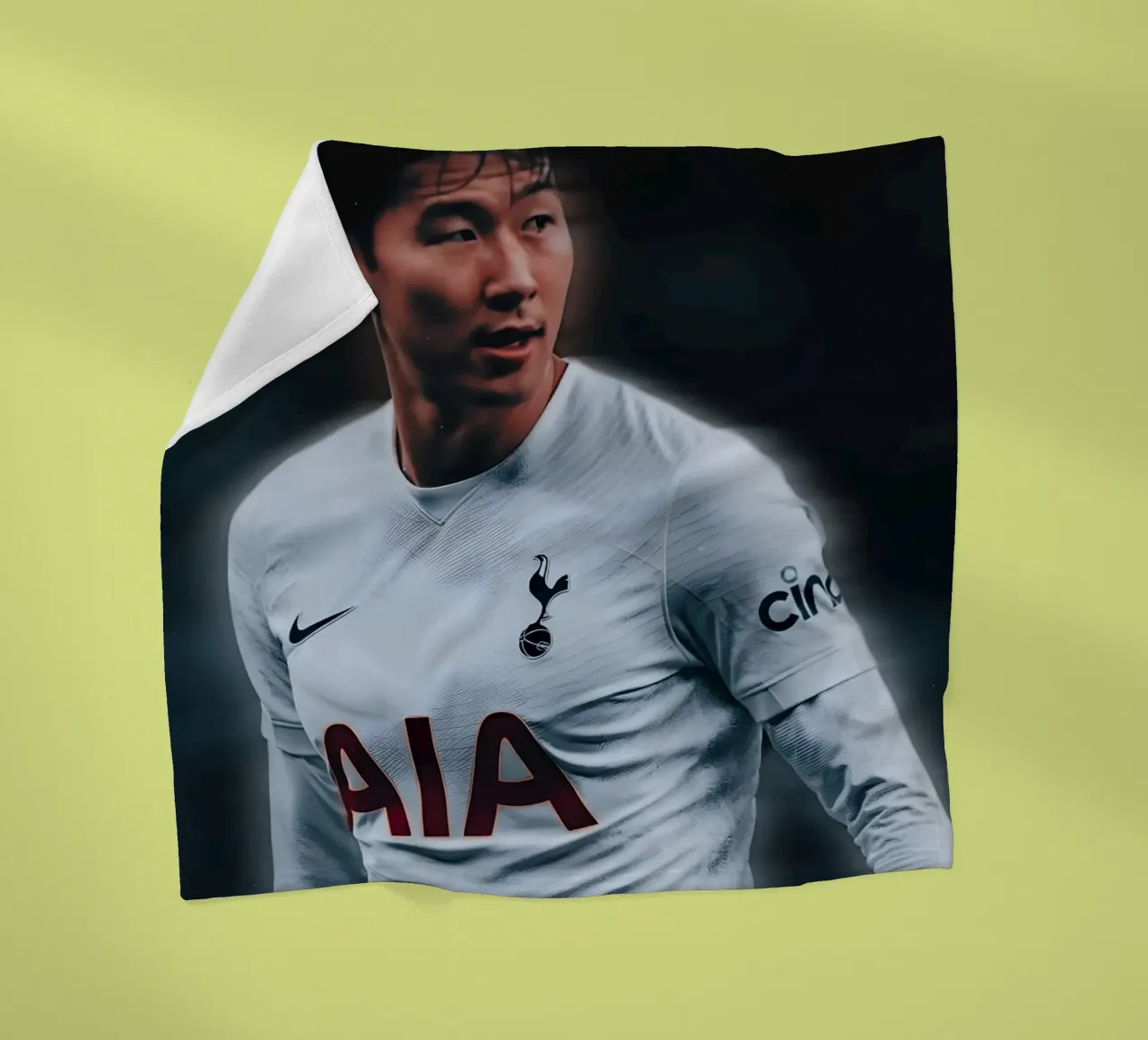 Son Heung-min coperta in pile da Low poly art