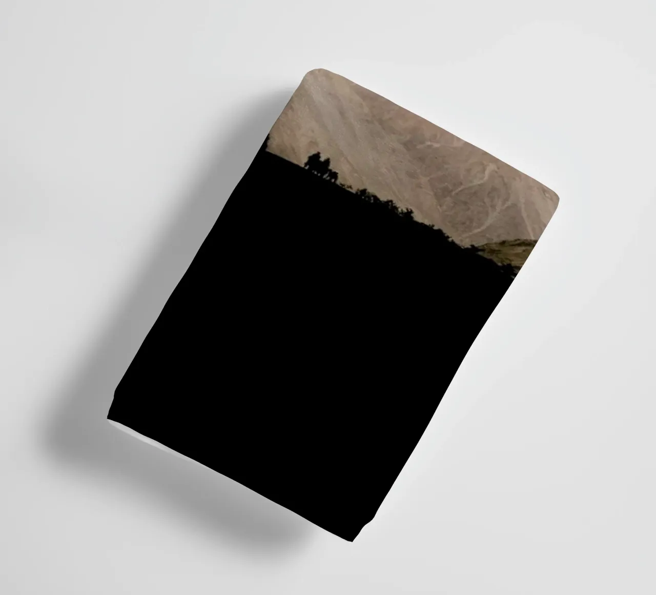 Setting Out towel by METROPOLIS