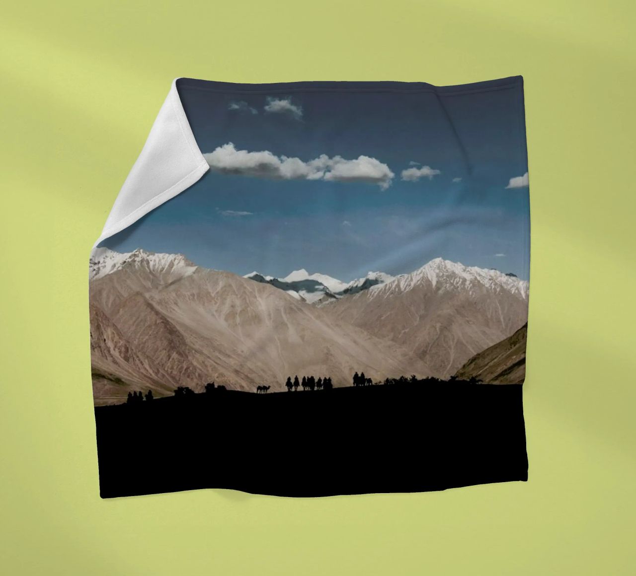 Setting Out coperta in pile da METROPOLIS