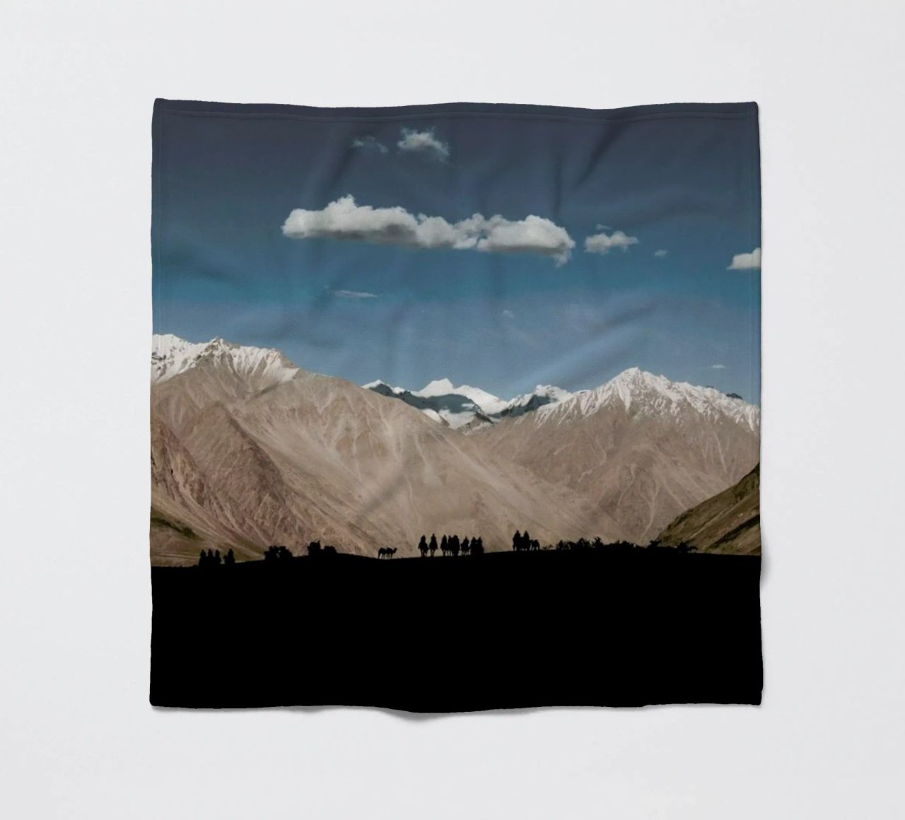Setting Out coperta in pile da METROPOLIS