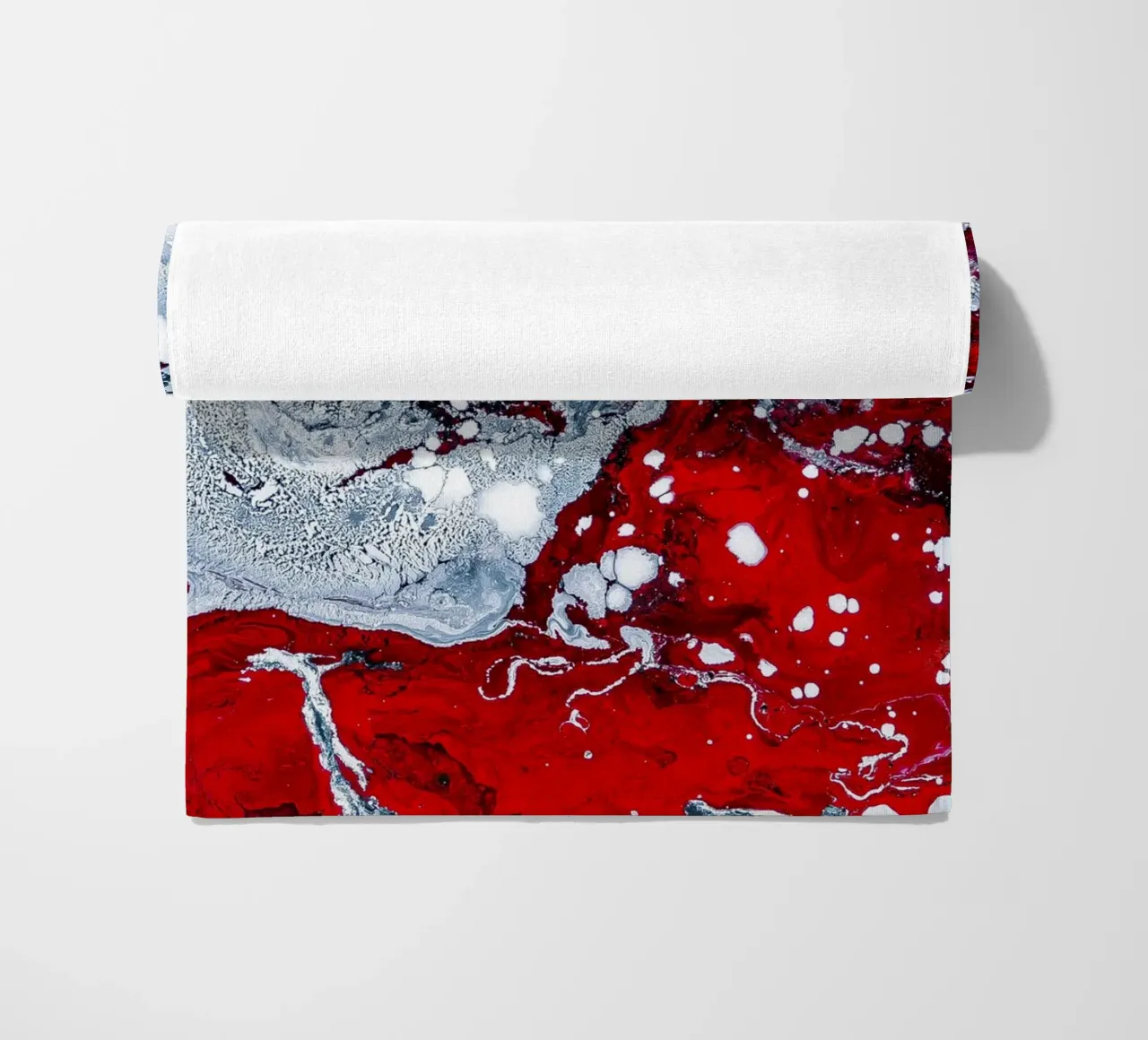 Abstracte Stroom: Vet Rood & Wit Acryl Gegoten Canvas Kunst strandhanddoek van NorwesClub