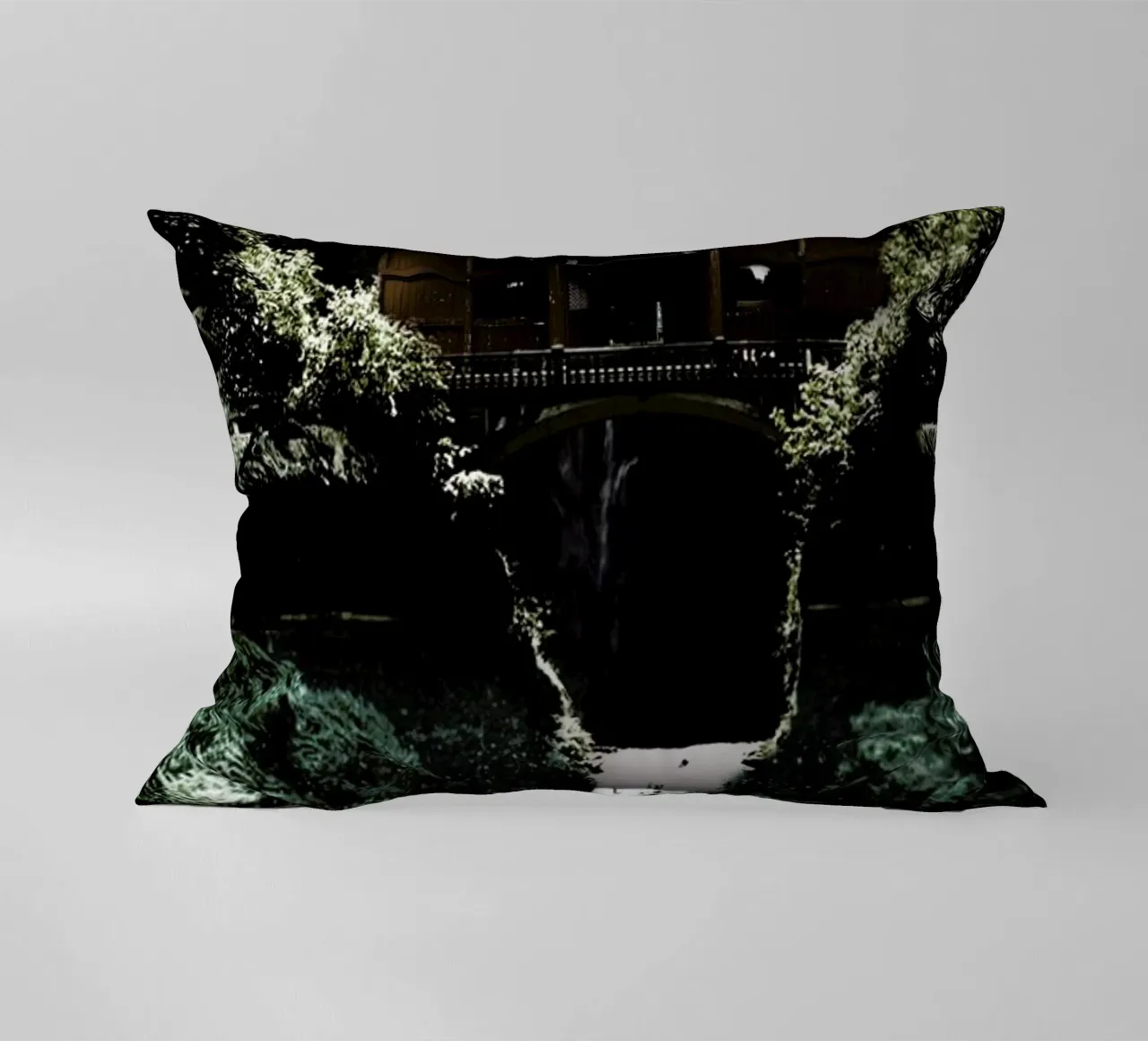 Deeply Disturbed cuscino da Design by Soph