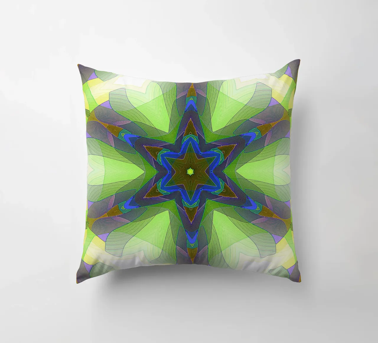 Kaléidoscope avec formes décorées dans les tons vert-jaune-bleu coussin de Gürsel Yesil Digital Art
