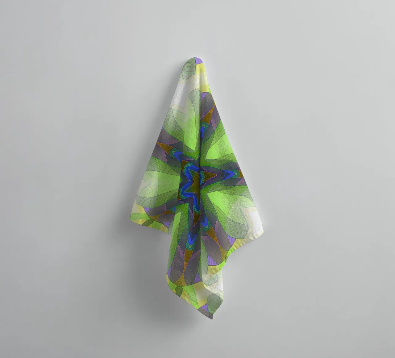 Kaléidoscope avec formes décorées dans les tons vert-jaune-bleu serviette de bain de Gürsel Yesil Digital Art
