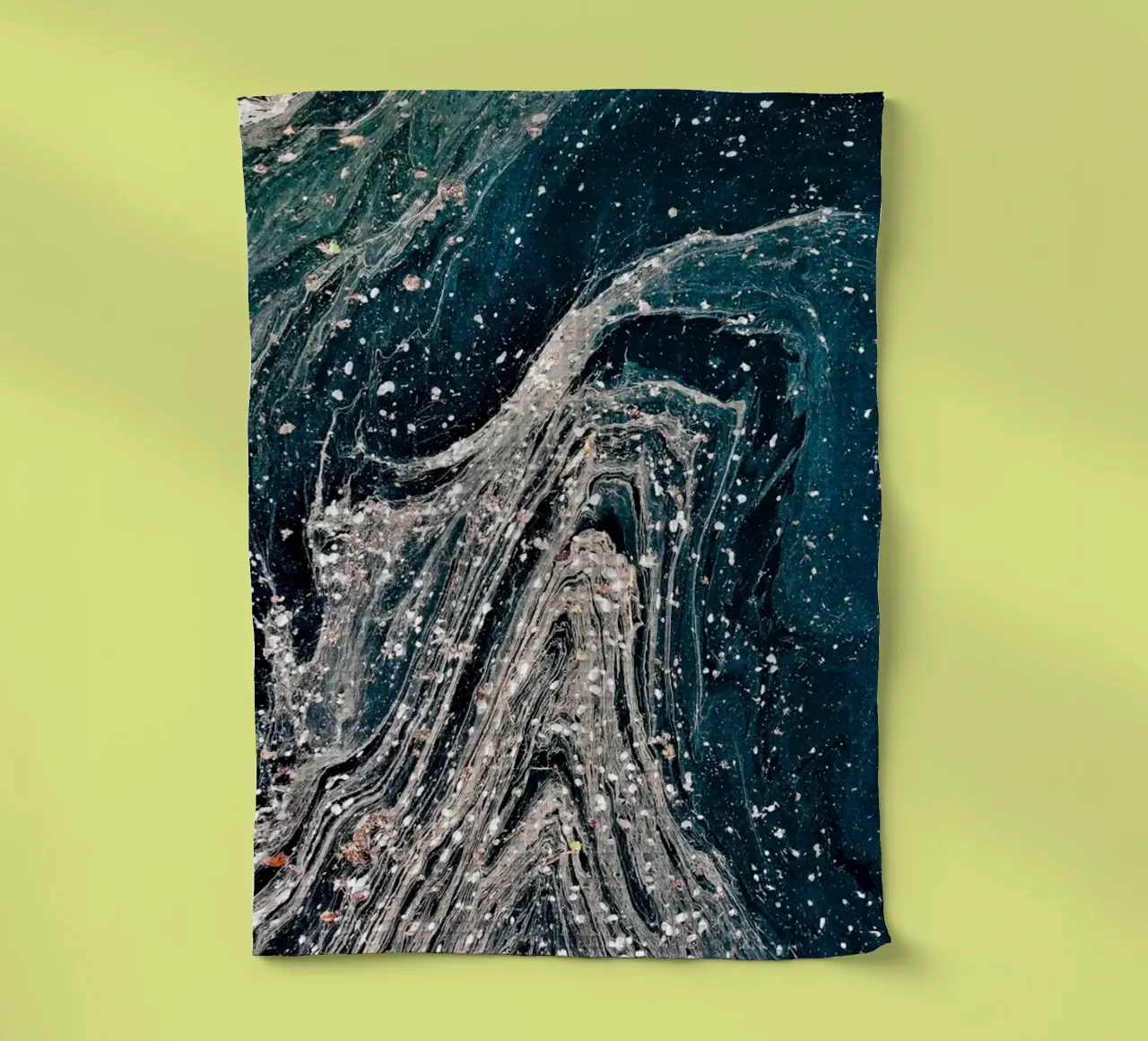 "Wirbelnde kosmische Ströme" - Abstrakter Marmor Fluid Kunstdruck Geschirrtuch von NorwesClub