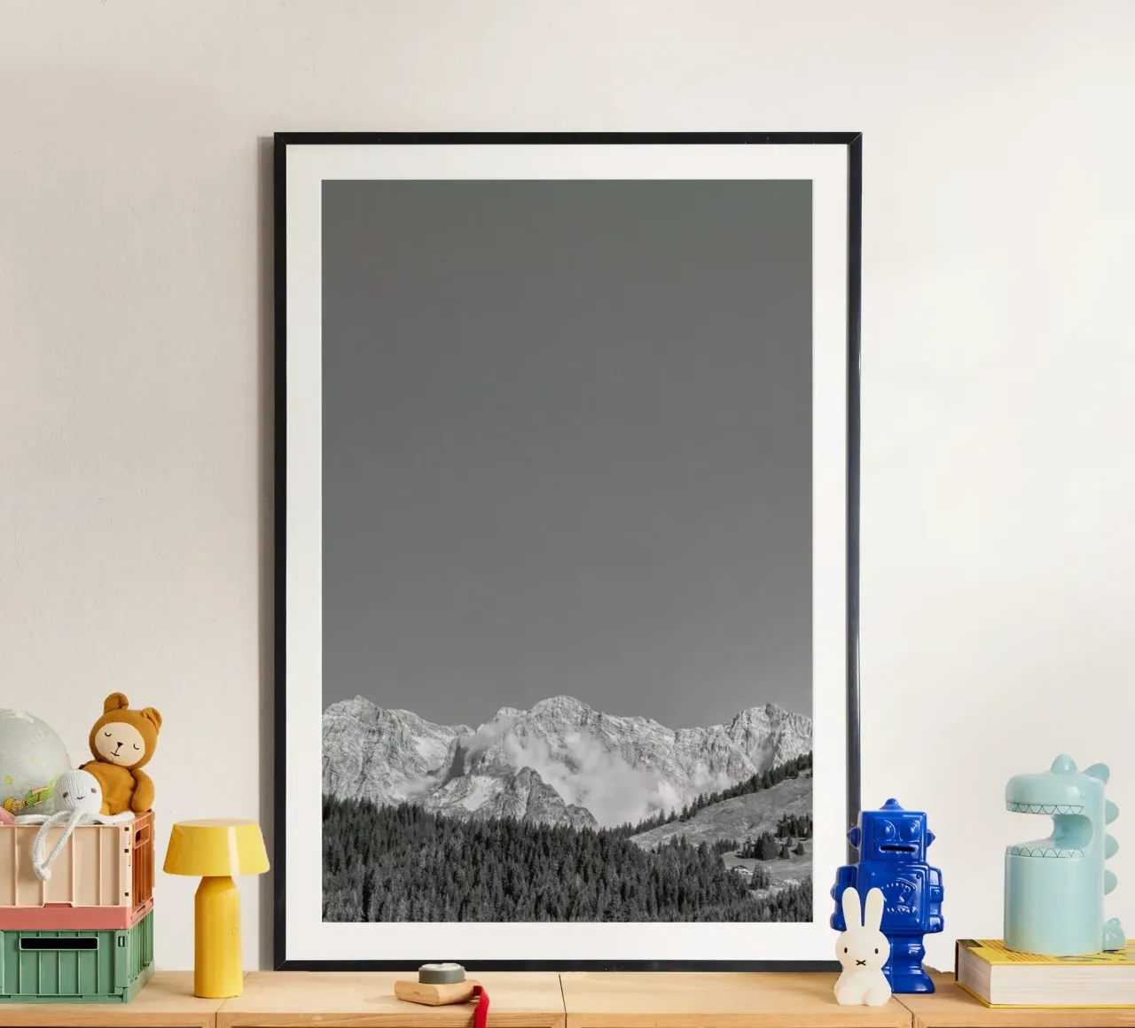 Sky Above The Mountains poster con telaio in legno da Nur Mut