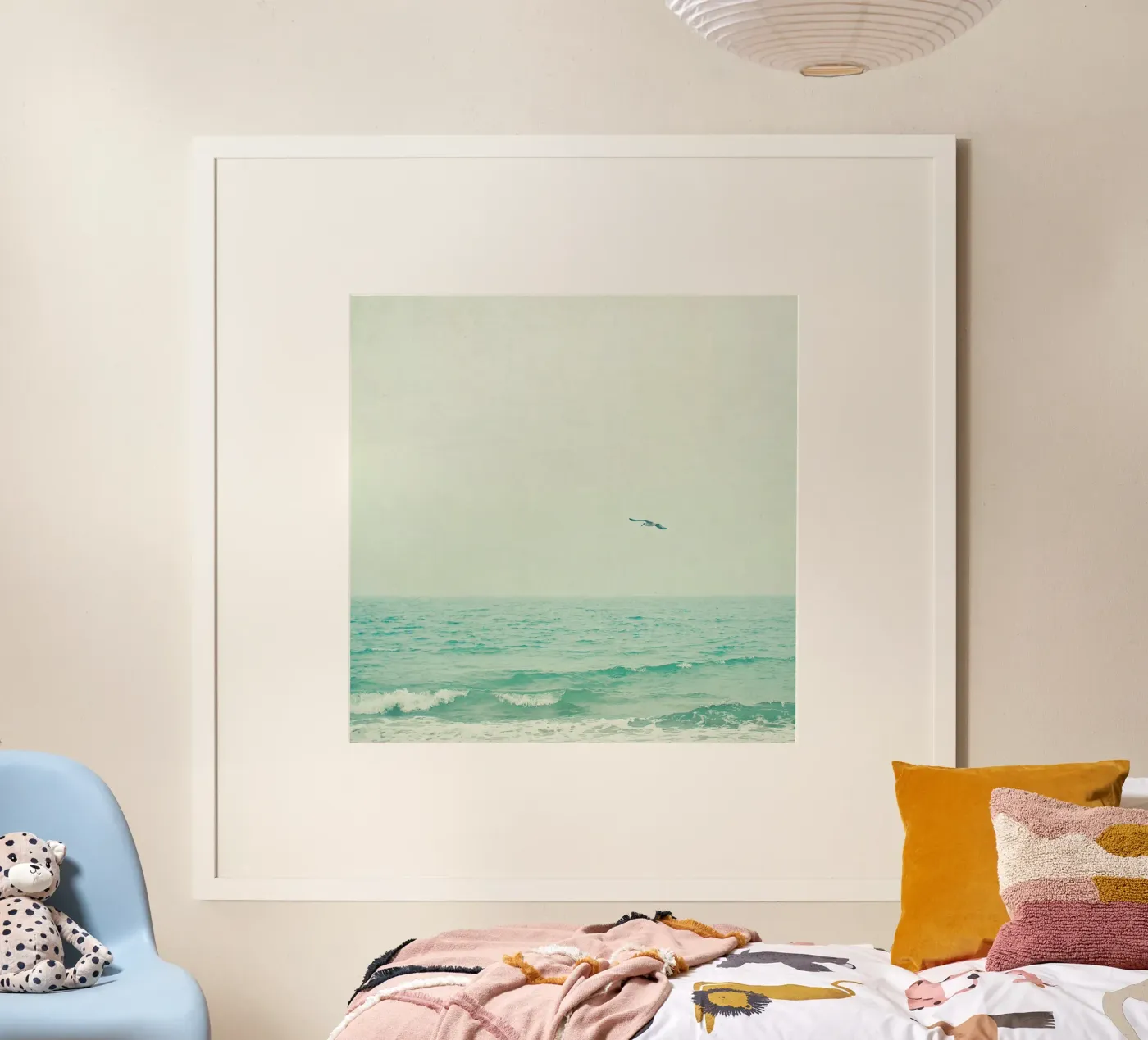 Uccello solitario poster da Cassia Beck Photography