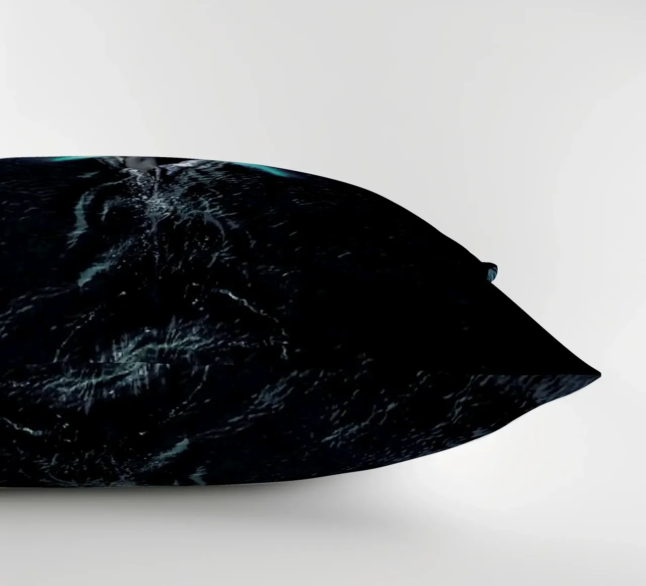 Tail As Old As Time by @regnumsaturni cuscino da EyeEm Mobile GmbH