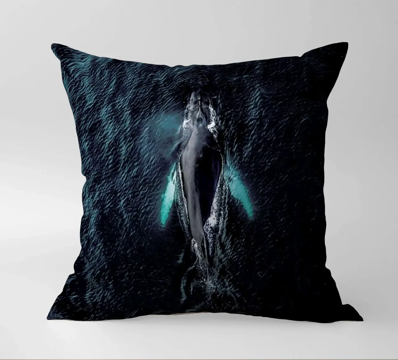 Tail As Old As Time by @regnumsaturni cuscino da EyeEm Mobile GmbH