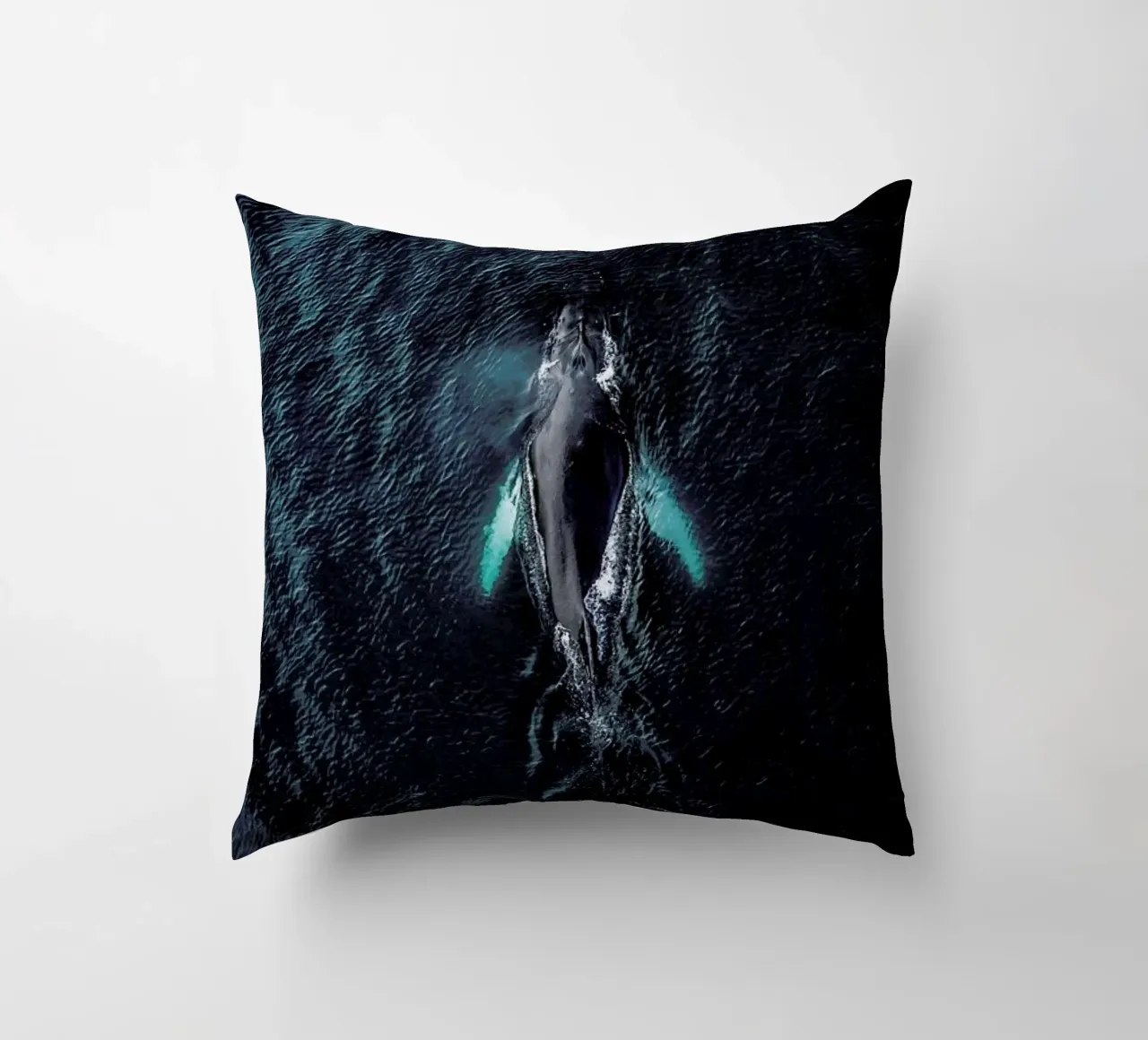 Tail As Old As Time by @regnumsaturni cuscino da EyeEm Mobile GmbH