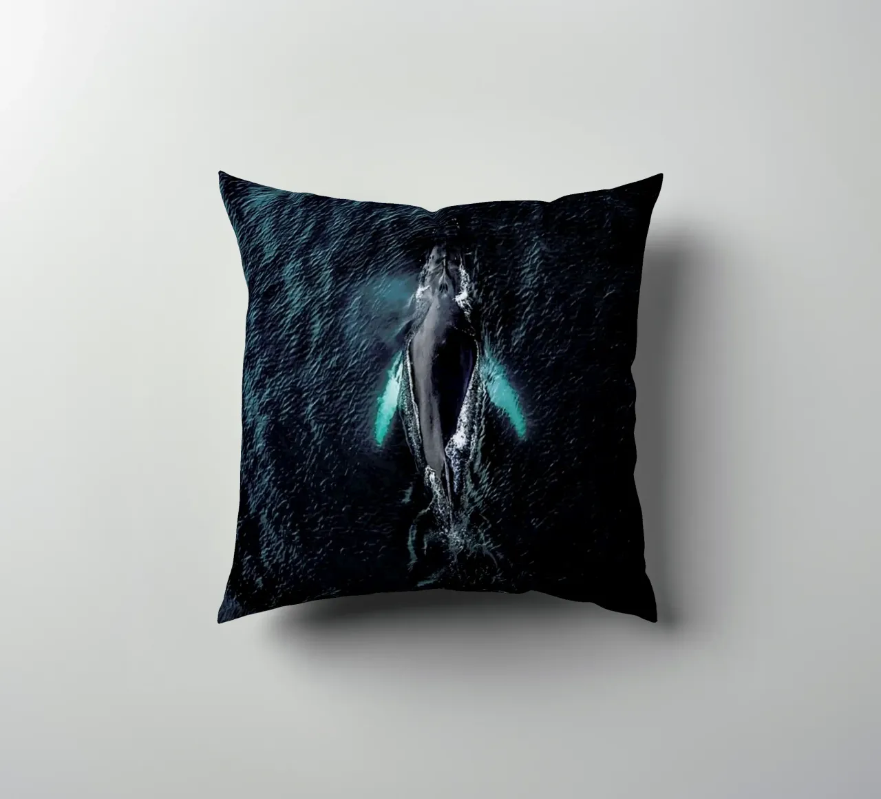 Tail As Old As Time by @regnumsaturni cuscino da EyeEm Mobile GmbH