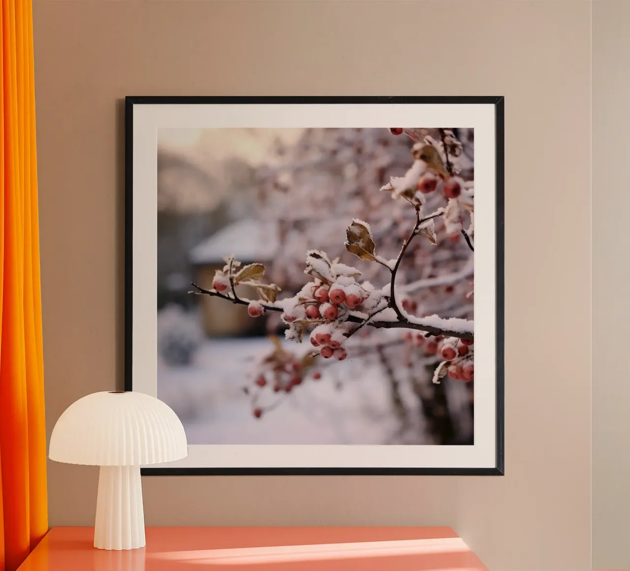 Bacche glassate su un ramo innevato carta hahnemühle da PhotoVibe Decor