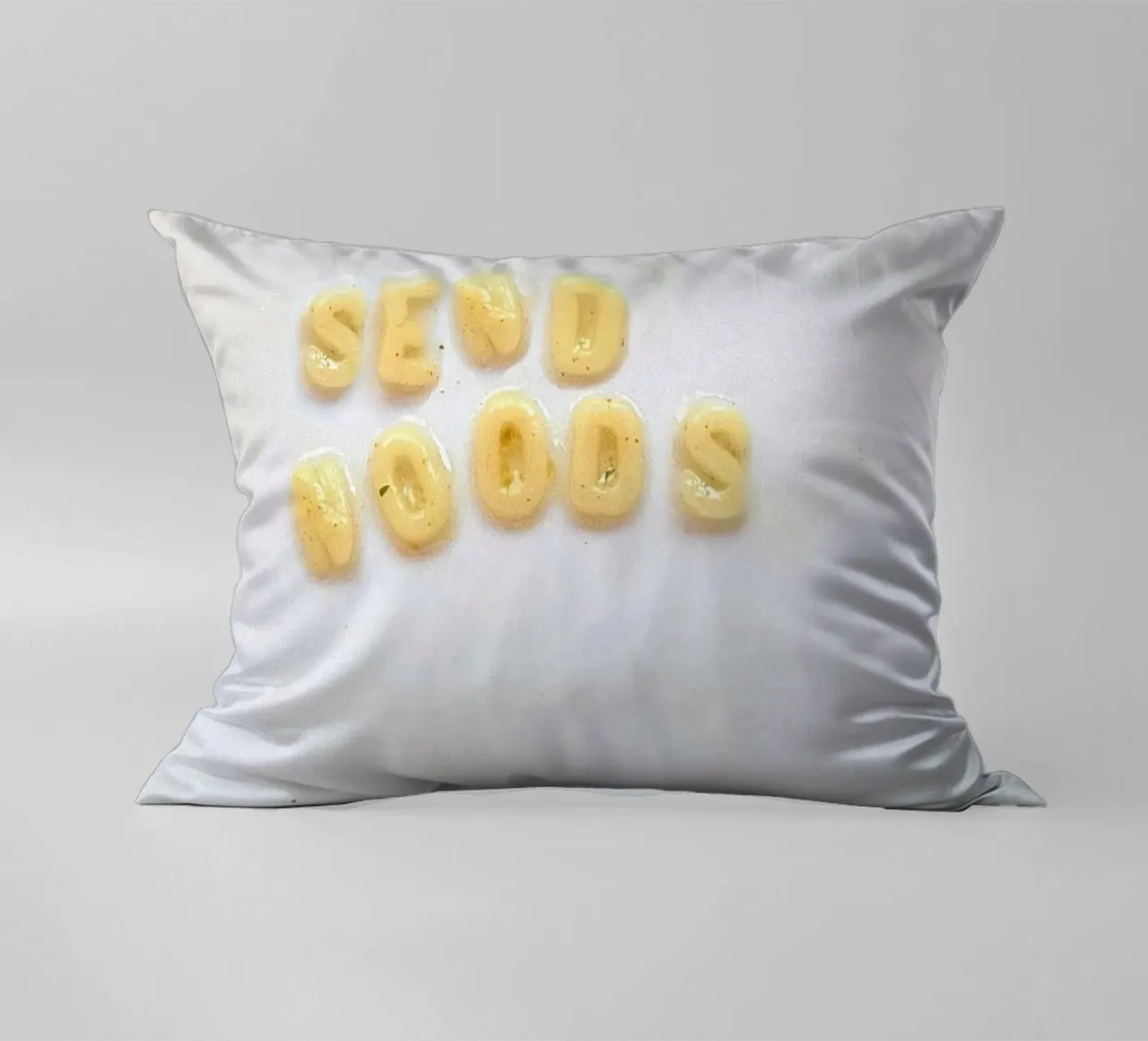 Instant Gratification: "Send Noods" (Alphabet Soup Edition!) cuscino da FruityNoodly