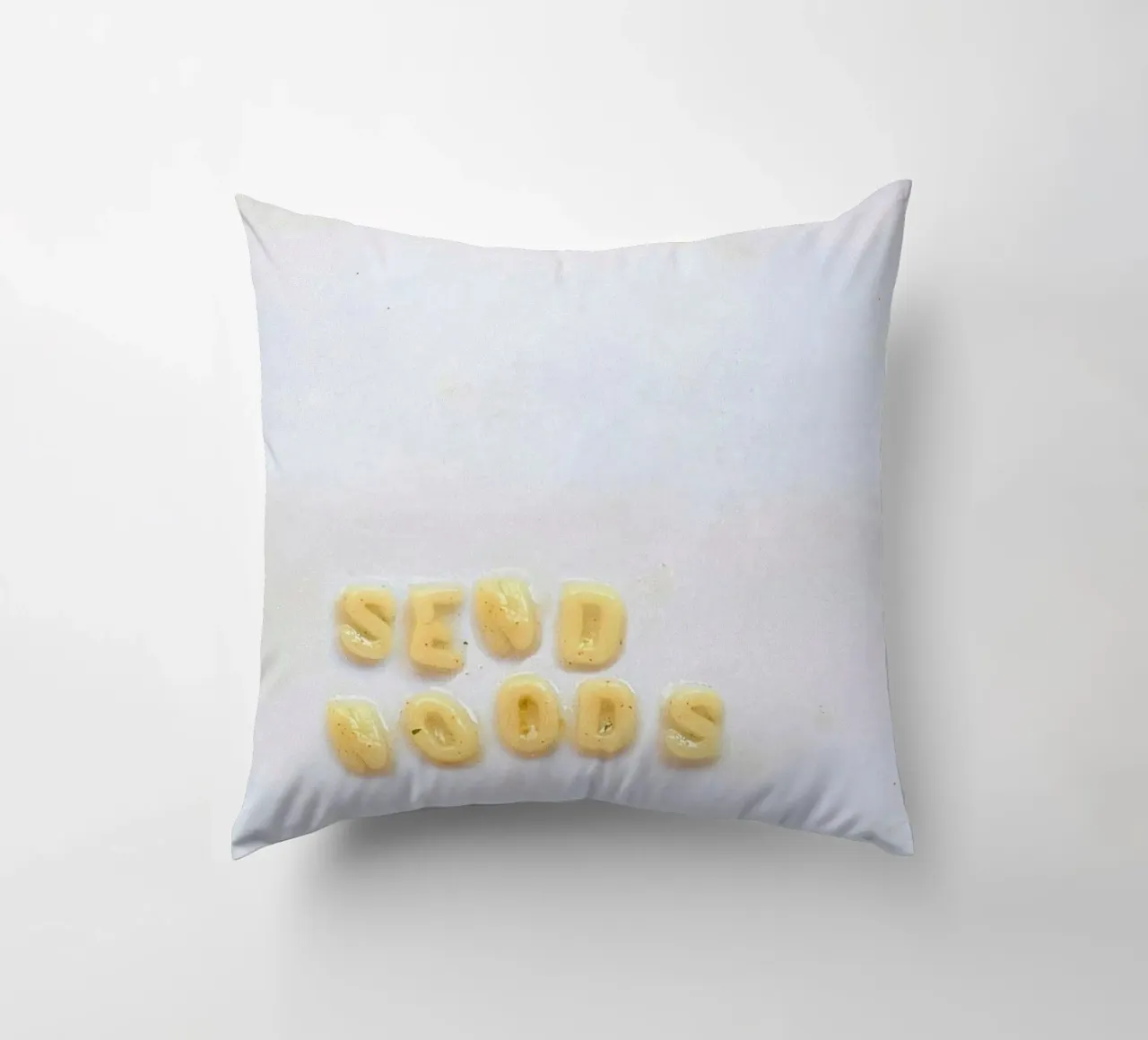 Instant Gratification: "Send Noods" (Alphabet Soup Edition!) cuscino da FruityNoodly
